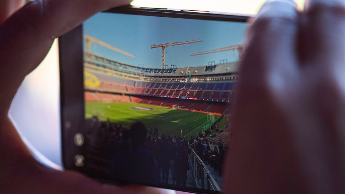 برشلونة يستخدم رسميا كامب نو في مباراة دوري أبطال أوروبا أمام آينتراخت فرانكفورت