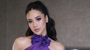 Mengaku Doa Ibu Memperlancar Karir, Intip 7 Potret Anya Geraldine Kenakan Outfit Minimalis