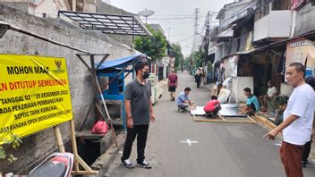 意外なことに、西チェンパカプティの住民がBAB廃棄物をゴットチャネルに投棄してから数十年が経ちました。