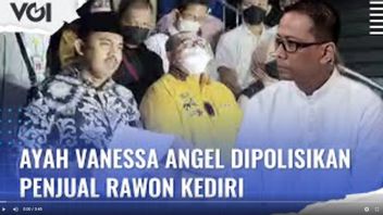 VIDEO: Vanessa Angel's Father Is Policed By A Kediri Rawon Seller