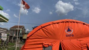 BPBDバンドン3地区で難民テントを設置し、白鳥の影響を受けた