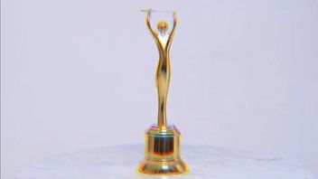 AMI Awards 2023 Perkenalkan Piala Baru Berlapis 359 Butir Berlian