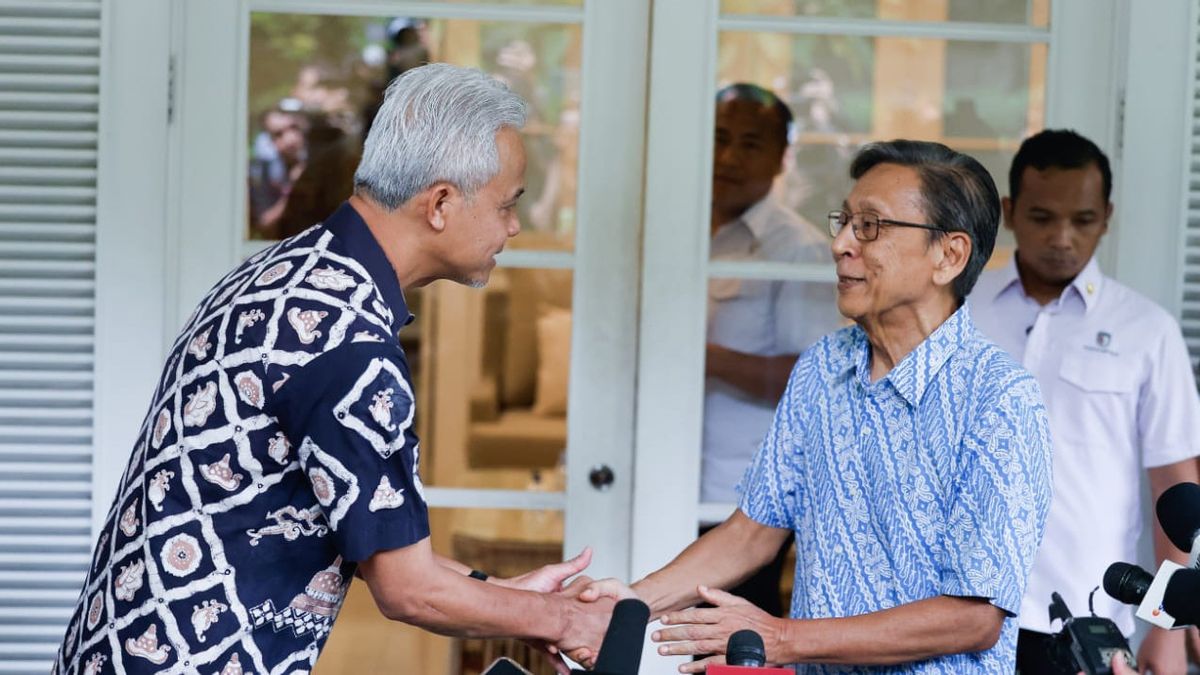 Tak Bahas Dukungan di Pilpres Saat Dikunjungi Ganjar, Boediono: Biar Rakyat yang Pilih