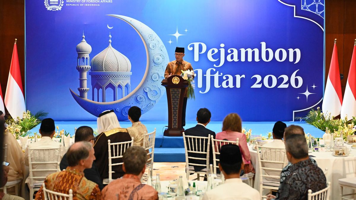وزير الخارجية الإندونيسي يدعو إلى روح التضامن وسط عدم اليقين العالمي في جيامبون إفطار 2026