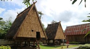 Inilah Rumah Tambi, Rumah Adat Sulawesi Tengah dengan Satu Ruangan