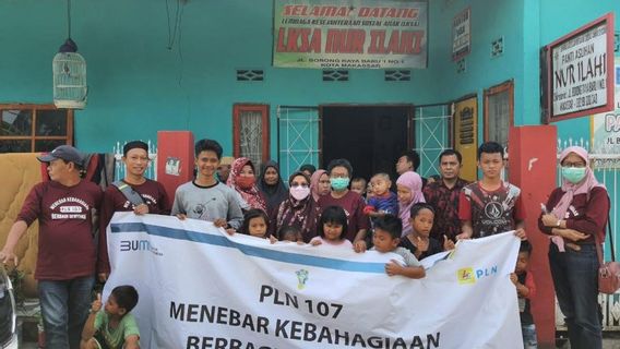 Pegawai PLN Salurkan Santunan untuk Kaum Dhuafa hingga Marbot Masjid