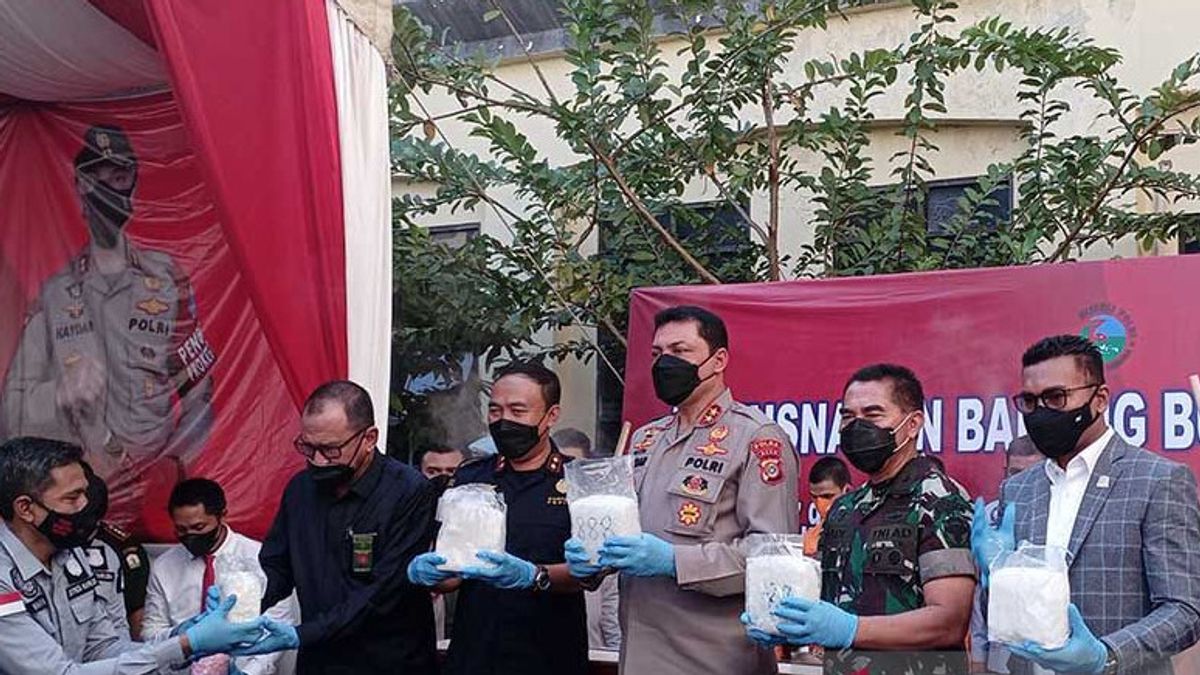 Aceh Police Boil 357.9 Kilograms Of Shabu With Hot Water