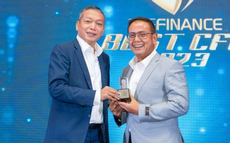 Direktur Keuangan & Strategi Bank DKI, Romy Wijayanto Kembali Raih Penghargaan Sebagai The Best CFO