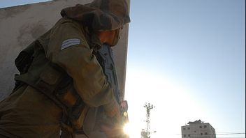 الجيش الإسرائيلي يطلق النار على عدد من الأشخاص في غزة، وقتل 6 أشخاص