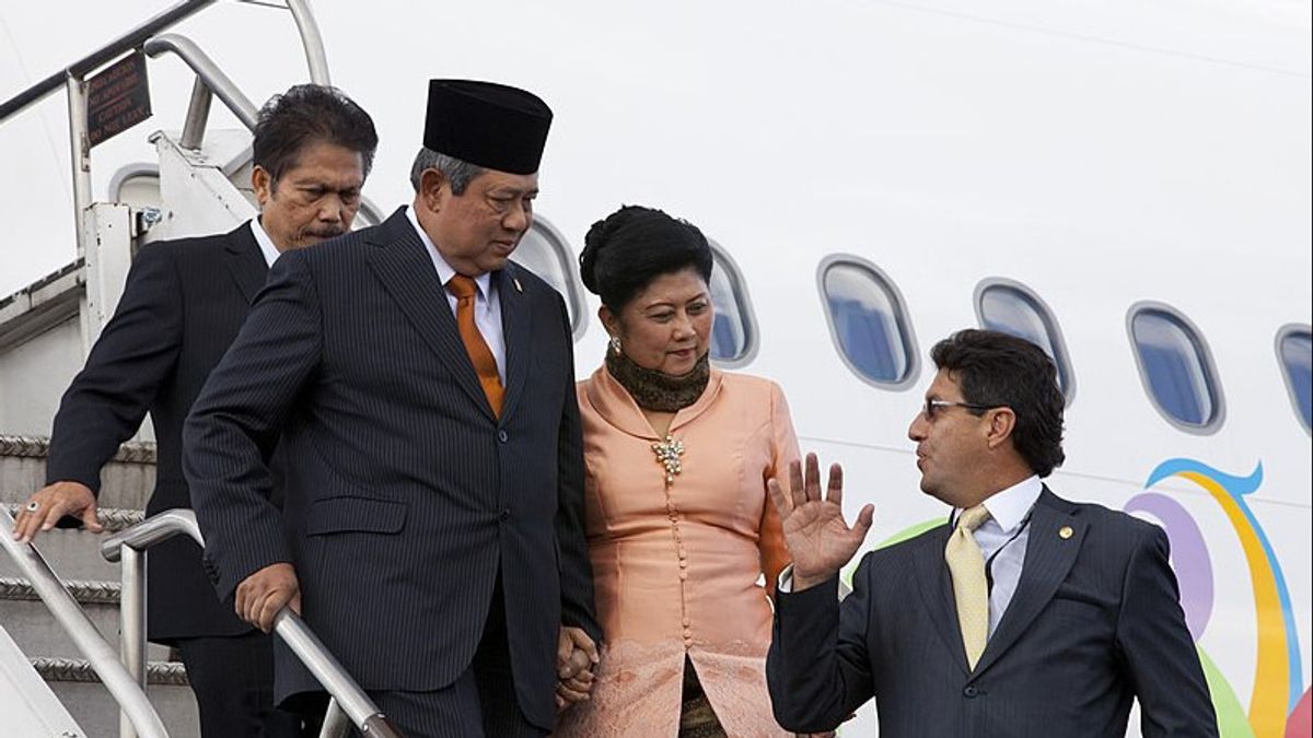 今天的记忆,2011年12月15日:丹克尔政治问题,总统SBY声称他的妻子不是总统候选人