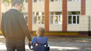 Panduan Lengkap Aturan Ayah Antar Anak Sekolah: Aman, Nyaman, dan Tepat Waktu