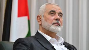 Iranian Foreign Minister Arrives In Lebanon Amid Israeli Air Strikes