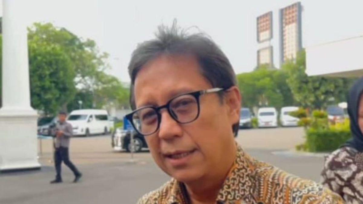 Prabowo Calls Minister Of Health To The Palace To Discuss COVID-19 Cases In Indonesia