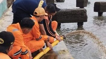 ジャワ島ウンタン島のロブ・ランダの洪水