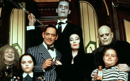 TIm Burton Adaptasi Film The Addams Family ke Serial TV