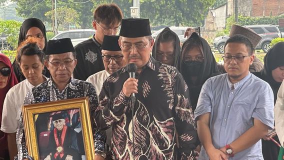  Jimly Asshiddiqie Wakili Keluarga Salim Said: Kami Berterima kasih