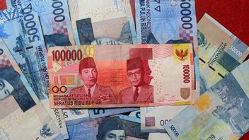 Low Rupiah, Closed Monday Afternoon Down 0.81 Percent To Rp13,872 Per US Dollar