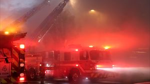    Ledakan Gudang Kembang Api di Karachi Pakistan Lukai 34 Orang