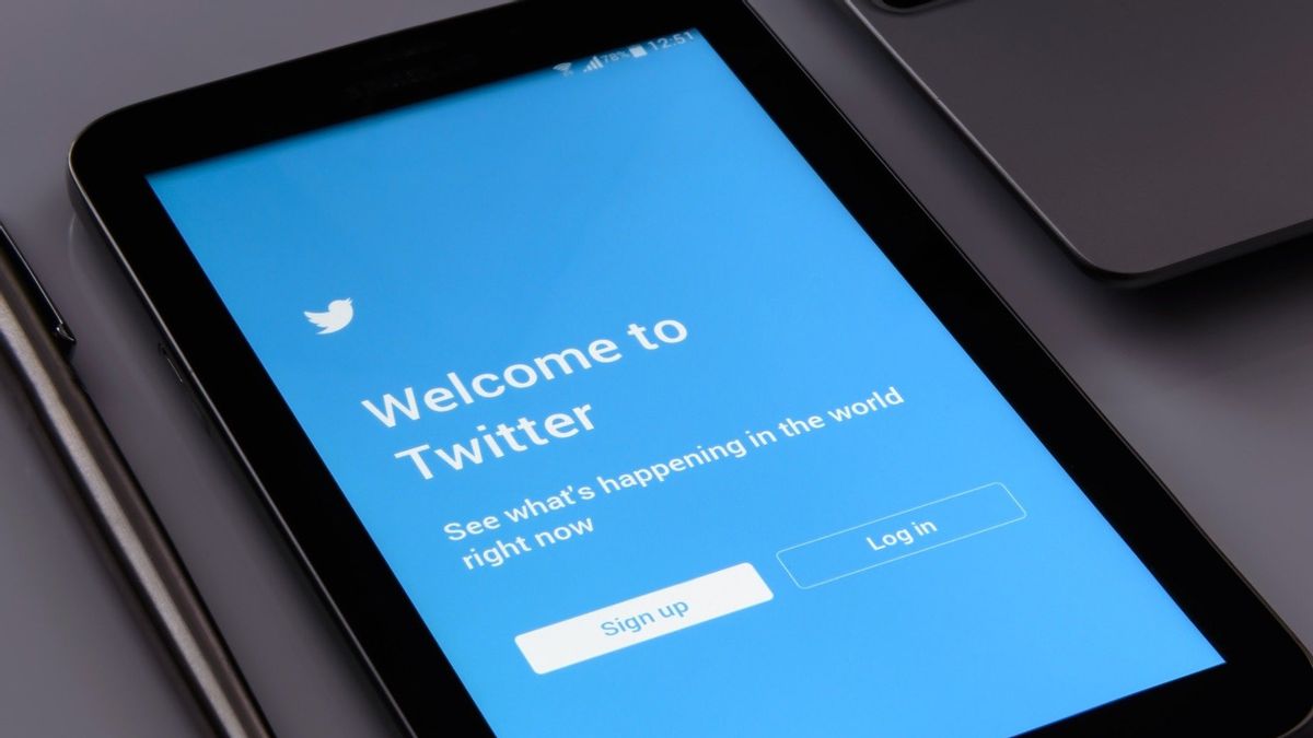 تويتر يبدأ في تنفيذ ميزة رصد المعلومات المضللة ساعة الطيور في الولايات المتحدة