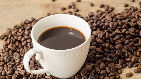 Decaf Coffeeのトレンドはたくさん従っています、健康のために安全ですか?