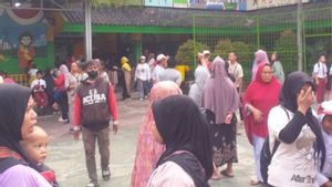 Kesaksian Guru SDN Kalibaru 01 Pagi: Gerbang Roboh, Mobil Melaju Masuk dan Tabrak Murid 