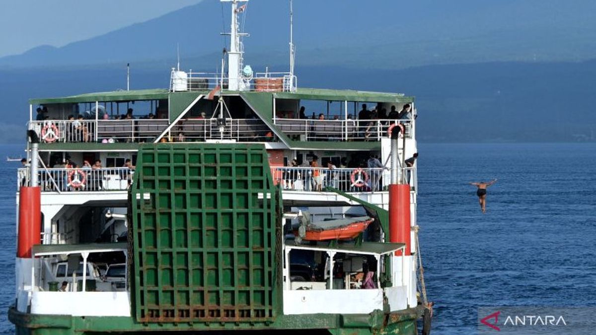 Ribuan Kendaraan Terjebak Macet di Pelabuhan Gilimanuk, Diprediksi Berlanjut Sampai Besok 