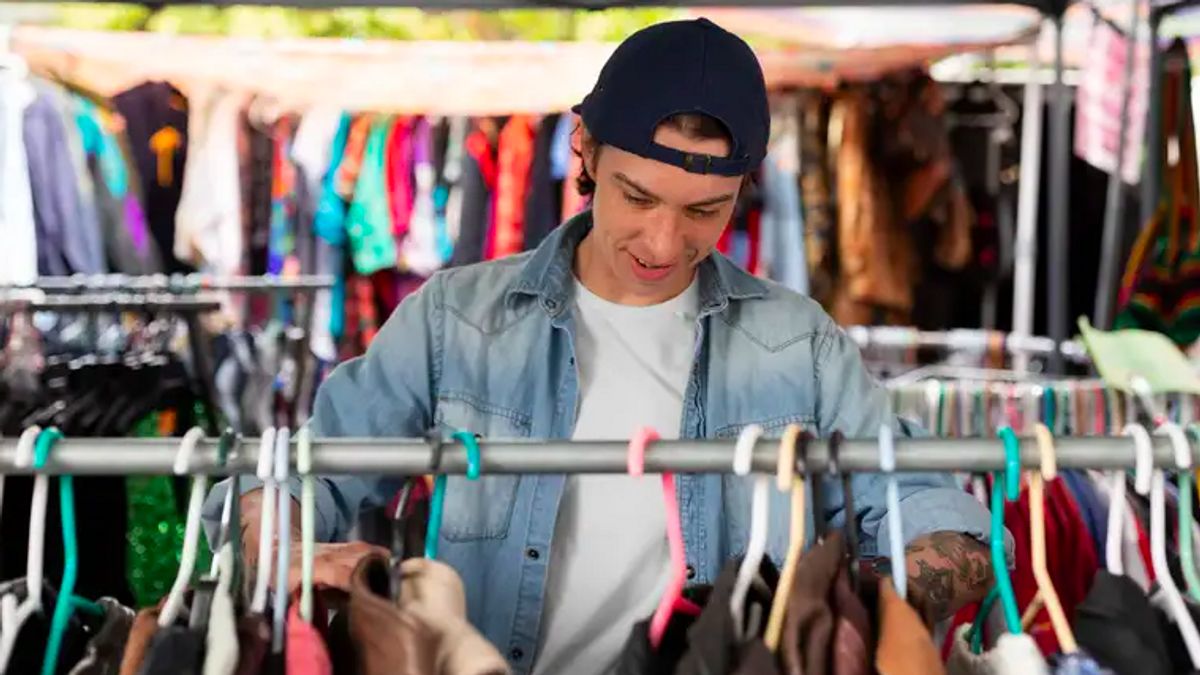 Waspada Risiko Kesehatan Akibat Baju Thrifting, Bisa Menyebabkan Infeksi!