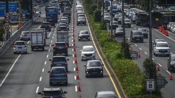 Arus Balik Meningkat, Contraflow Diterapkan di Tol Japek Jumat 27 Maret