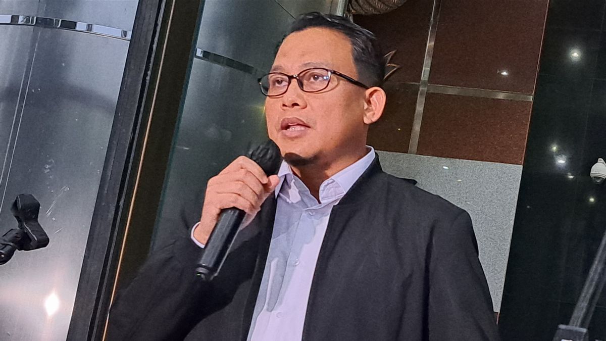 The KPK Calls Bambang Kayun Never Protests His Account Blocked