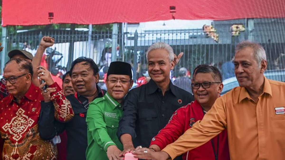 The Body Of Secretary General Hanura Kodrat Shah Departed To Medan From Halim Perdanakusuma Airport