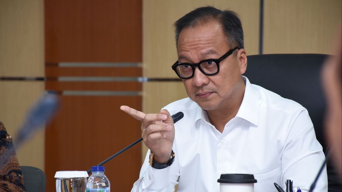 Menperin Agus Gumiwang: IKM, Perusahaan Swasta Besar, hingga BUMN Bakal Untung karena UU Cipta Kerja