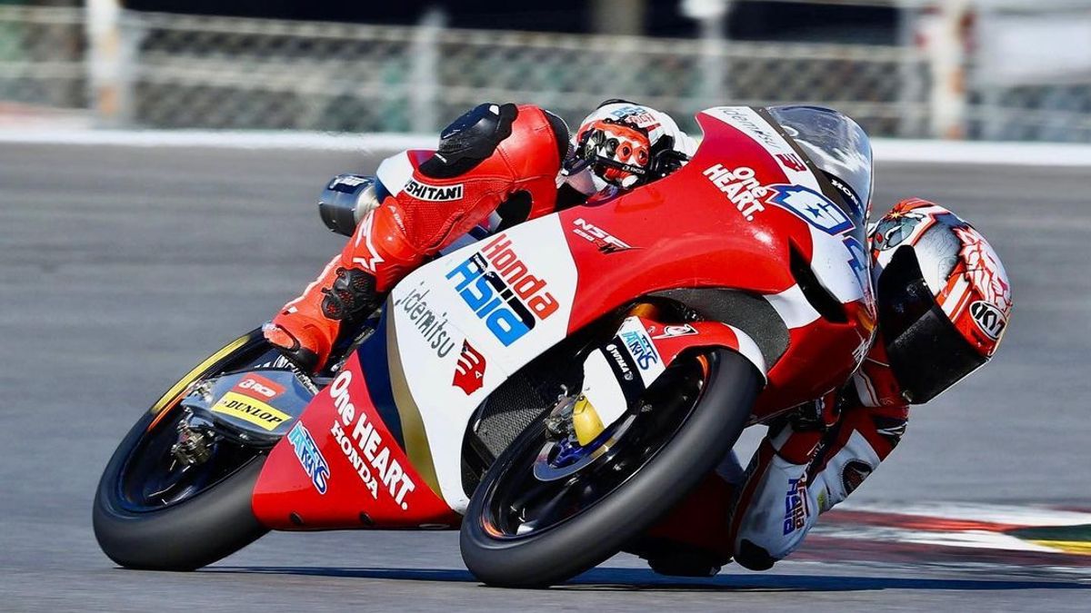 Balapan Moto3: Banyak Insiden di Lap Terakhir, Mario Aji Raup Poin di Sirkuit Mandalika