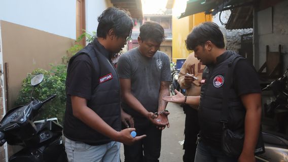 Gerebek Kampung Muara Bahari, Polisi Temukan Ratusan Gram Sabu hingga Drone Pengintai