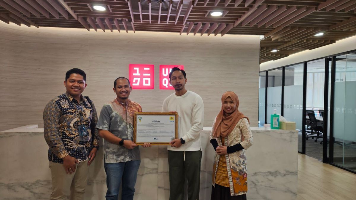 PLN Pasok Listrik Hijau 8.978 MWh untuk Uniqlo Indonesia, Dukung Transisi Energi