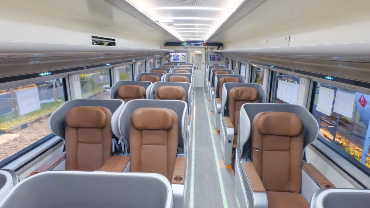 Starting Today, Argo Dwipangga Train Operates With Executive Train And Luxury New Generation