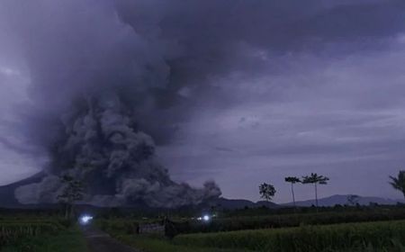 Puluhan Warga Alami Luka Bakar Akibat Guguran Awan Panas Letusan Gunung Semeru