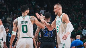 Porgangis brillant, amène les Celtics à se hisser dans le match 1 contre Mavericks