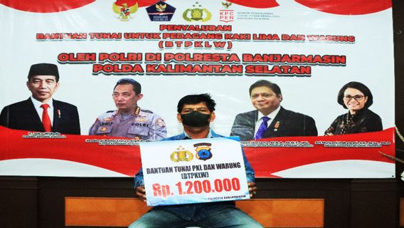 Senangnya PKL di Banjarmasin Dapat Bantuan Tunai dari Presiden Jokowi
