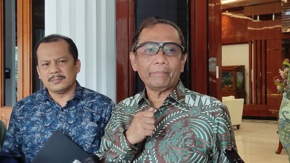 Tidak Terima Dicerca, Mahfud MD ke Rizal Ramli: Selama Ini Sri Mulyani Diam, Presiden Diam, Saya <i>Ndak!</i>