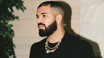 Drake Criticized By Fans For Lyrics Of 'American Entrepreneurship' In New Song Slime You Out