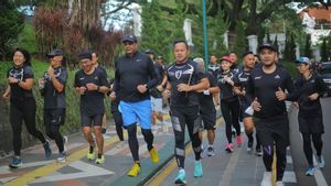 [FOTO] Suasana Hangat Manajemen Indosat Ooredoo Berolahraga Bersama dengan Wali Kota Bogor Bima Arya