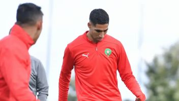 حقيمي سيظهر أخيرا مع المغرب في كأس أفريقيا 2025، يقدم طلبا إلى الجماهير