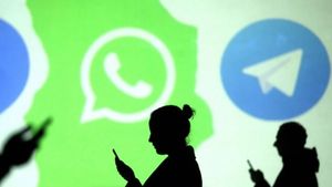 WhatsApp dan Telegram Saling Serang Meme di Twitter