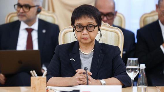 Tepis Mundur, Menlu Retno Sebut Kabinet Jokowi Baik-baik Saja dan Solid