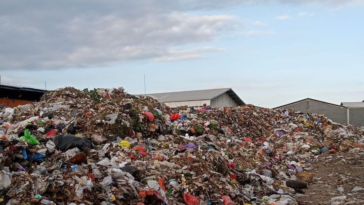 Walkot Requires Every Kelurahan In Palembang To Provide Waste Bank