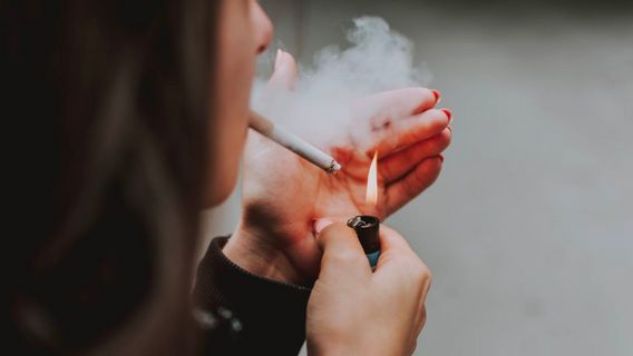 Merokok Bisa Ganggu Libido dan Kesuburan? Ini Faktanya
