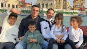 <i>Real Sultan</i>! Ronaldo Bikin Taman Hiburan Arab Saudi Ditutup untuk Umum Demi Liburan Keluarganya