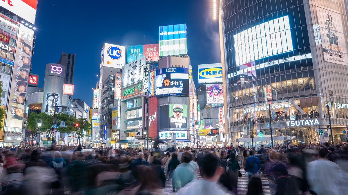 Kandidat Gubernur Tokyo Tuai Kritik Lantaran Tampilkan Materi Seksi di Poster Kampanye, Ada yang Diperingati Polisi