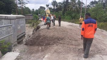 Had Disconnected, The Takari Kupang NTT Bridge Can Now Be Passed By Vehicles