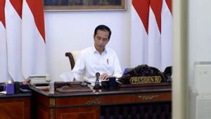 Pagi-pagi Jokowi ke Stasiun Bogor, Tinjau Vaksinasi Pengguna KRL
